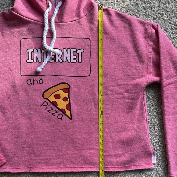 ✨Internet and Pizza Cropped Hoodie✨ - Picture 6 of 12